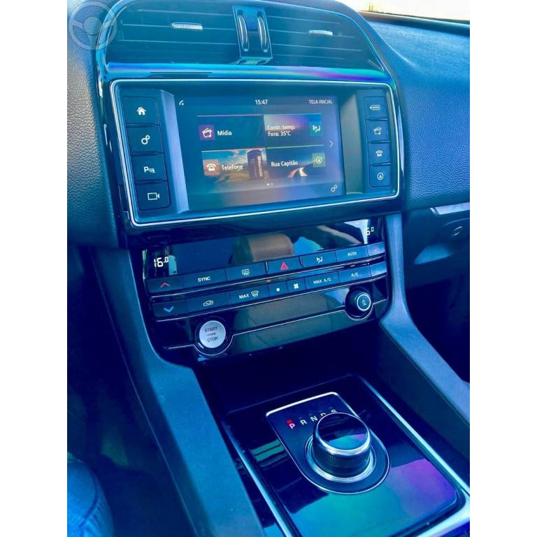 JAGUAR - F-PACE 2.0 16V TURBO DIESEL PRESTIGE AWD 4P AUTOMATICO - 2017/2018 - AZUL - R$ 198.000,00