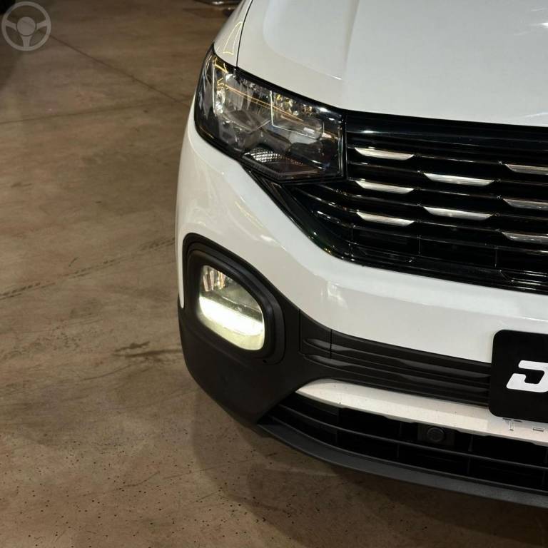 VOLKSWAGEN - T-CROSS - 2019/2020 - BRANCA - R$ 112.800,00