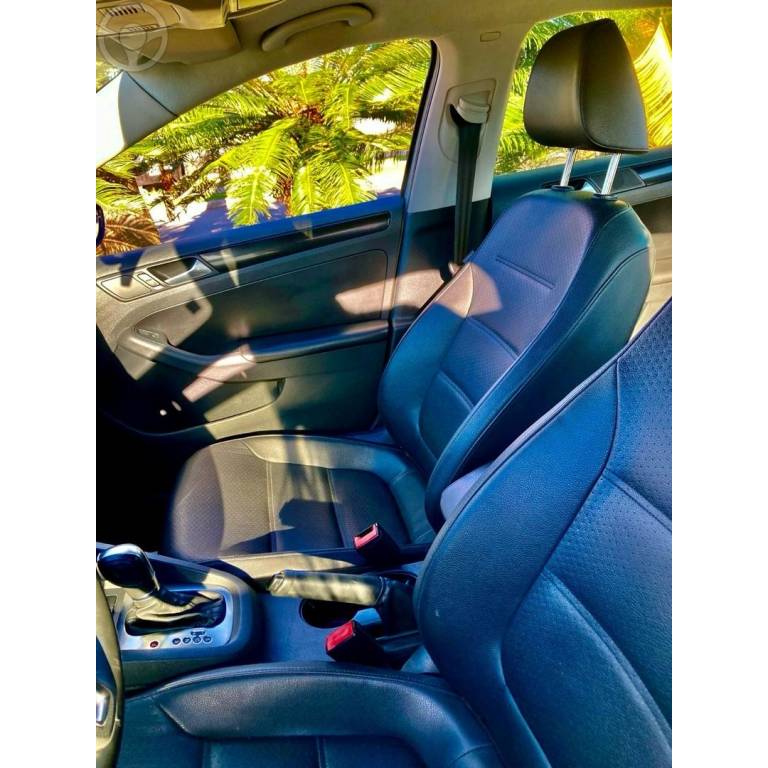 VOLKSWAGEN - JETTA - 2012/2013 - BRANCA - R$ 66.900,00
